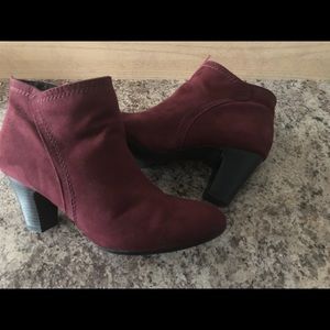 Burgundy booties perfect for the fall!